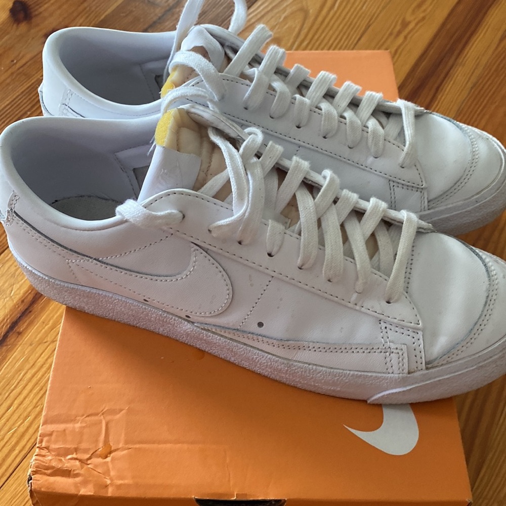 Nike blazers size 10 like new wore twice